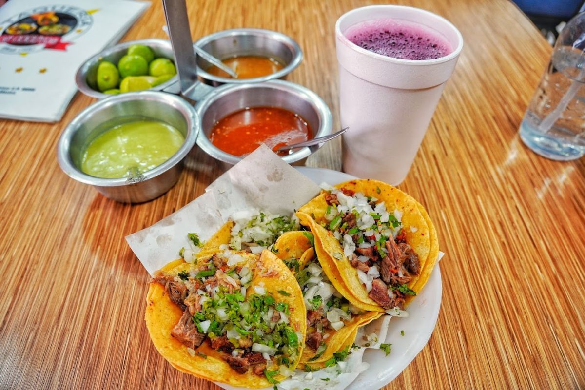 Taquería Los Coyucos