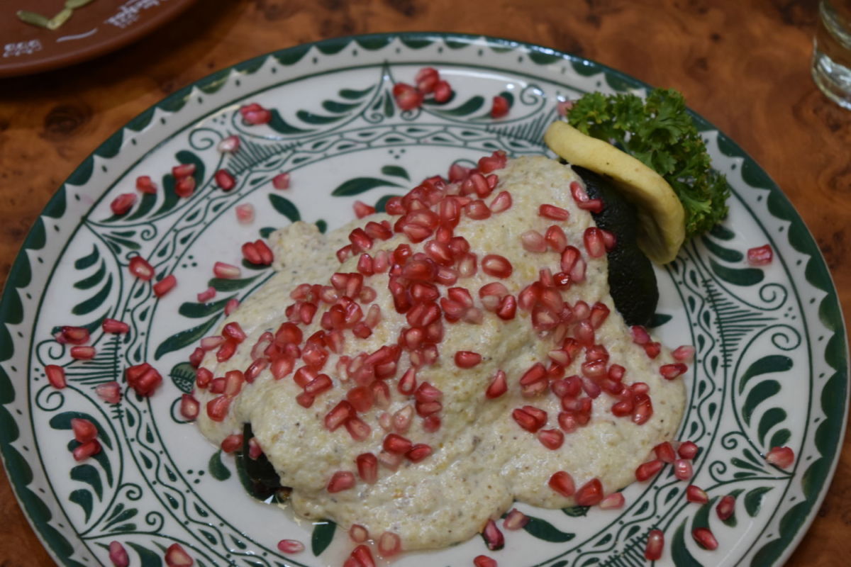 Maravíllate con los chiles en nogada de los Panchos, inspirados en la receta de su abuela