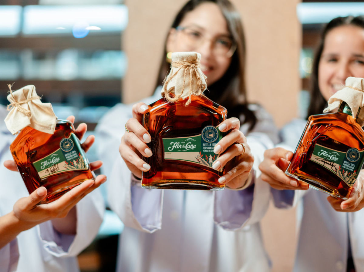 Crea tu propia botella de ron