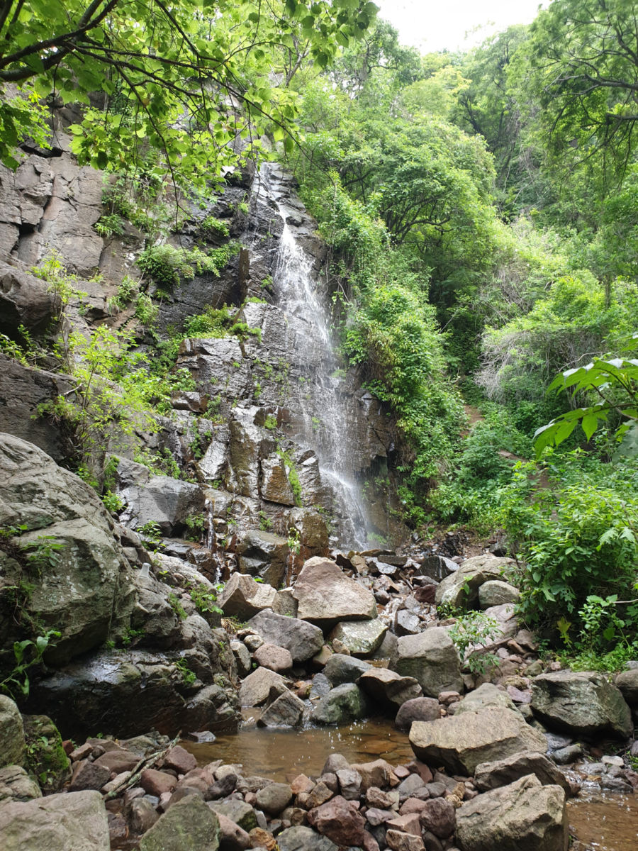 cascadas cerca de mascota