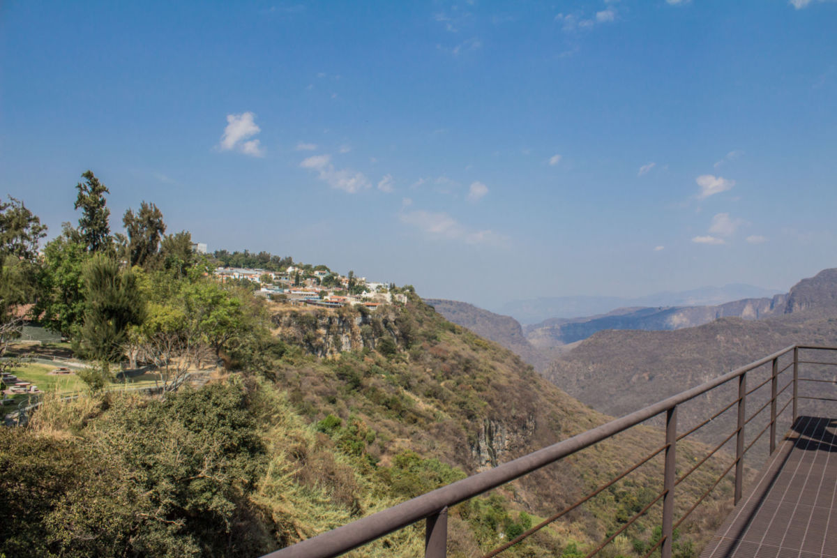 Mirador en la Barranca de Huetitán