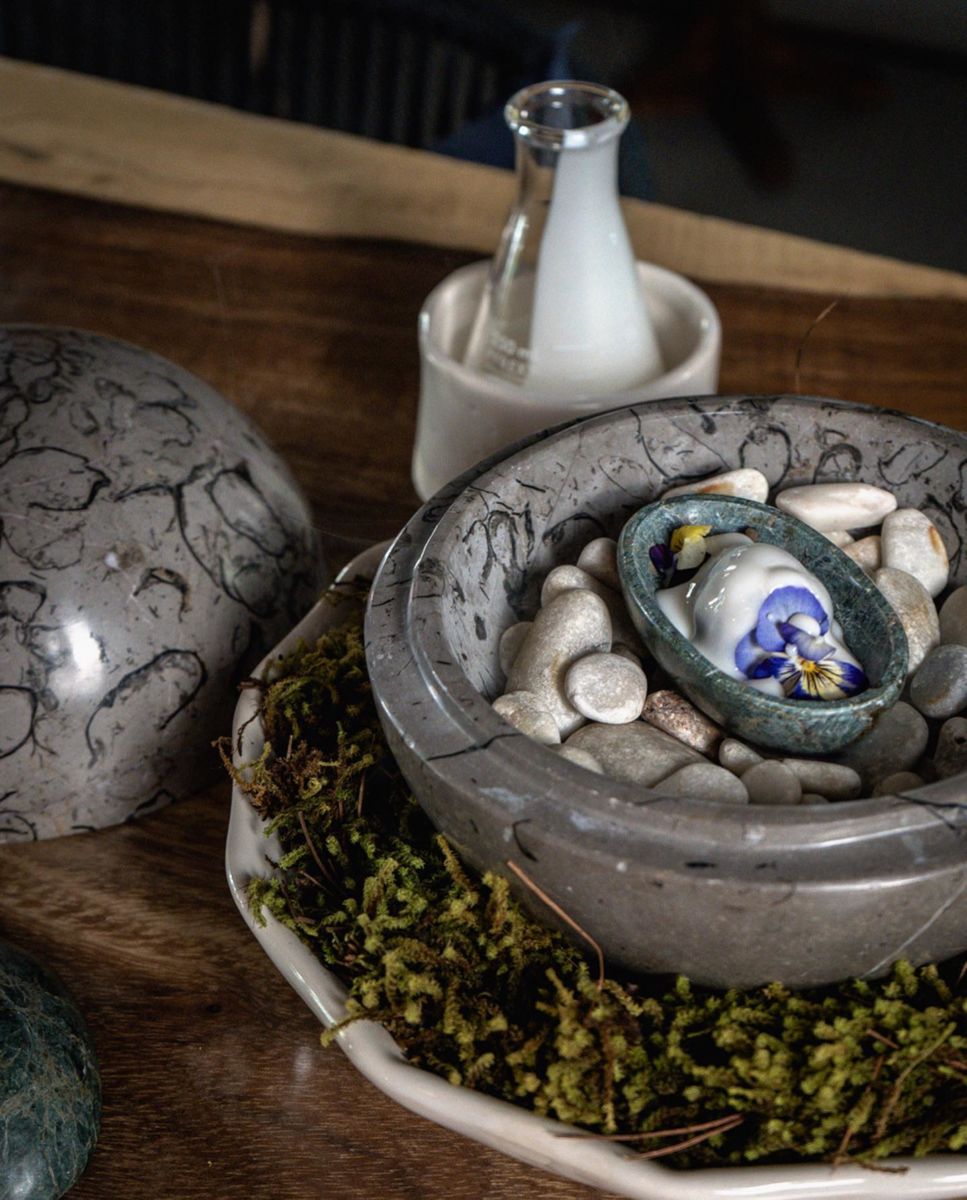 Te enseñamos las vajillas personalizadas más originales que puedes tener en tu casa (querrás tener invitados siempre)