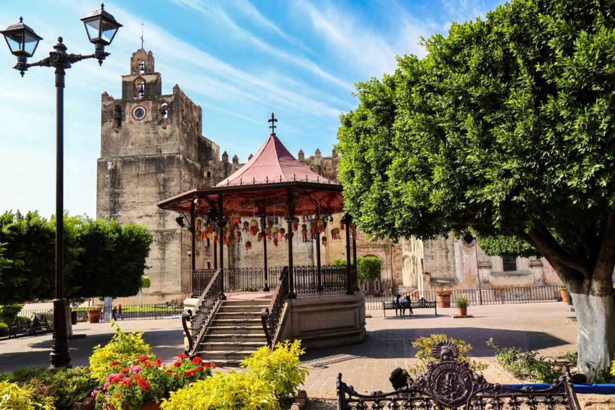 Yuriria: Construcciones de piedra, enchiladas mineras, gorditas y nieves tradicionales en este Pueblo Mágico cerca de la CDMX