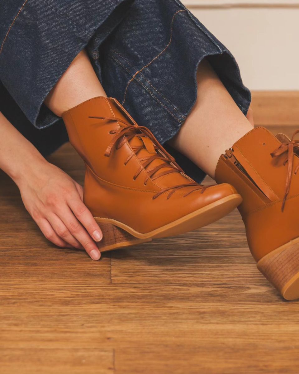 Botas de cuero con suela de goma