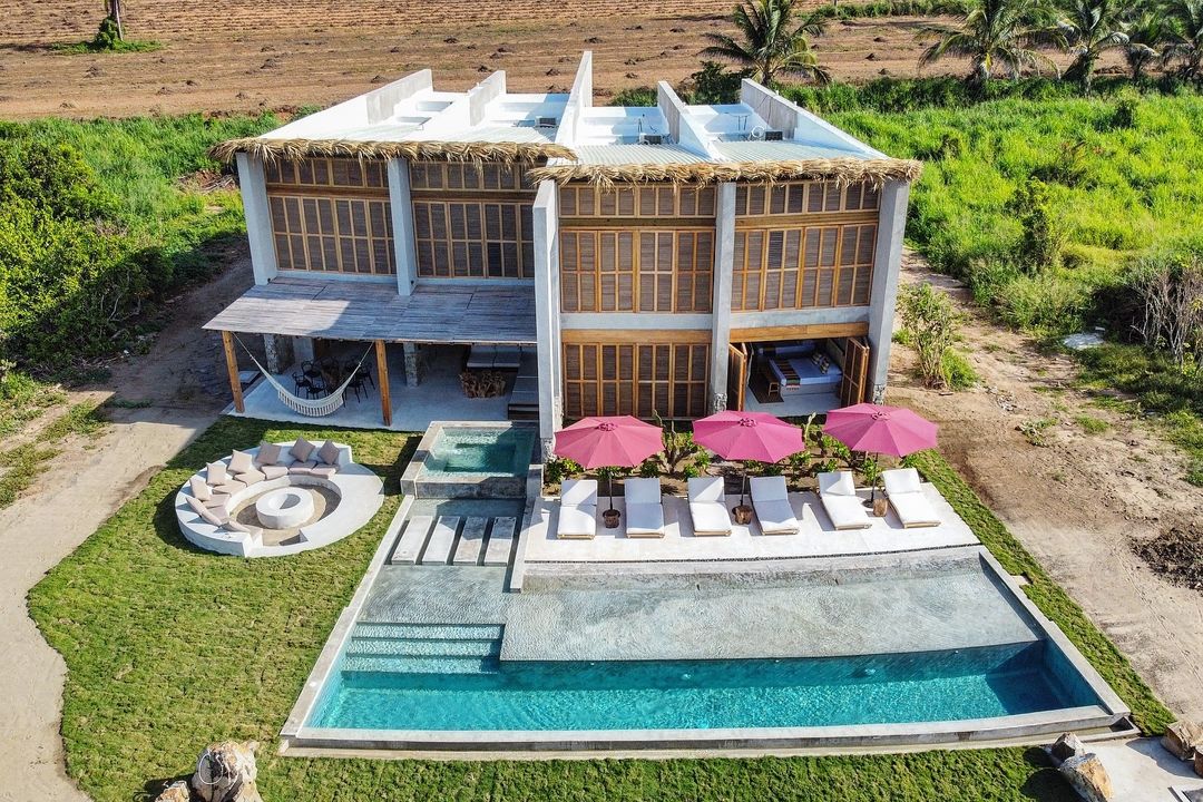 Esta cabaña con alberca en la playa es el primer lugar al que querrás viajar en el 2025