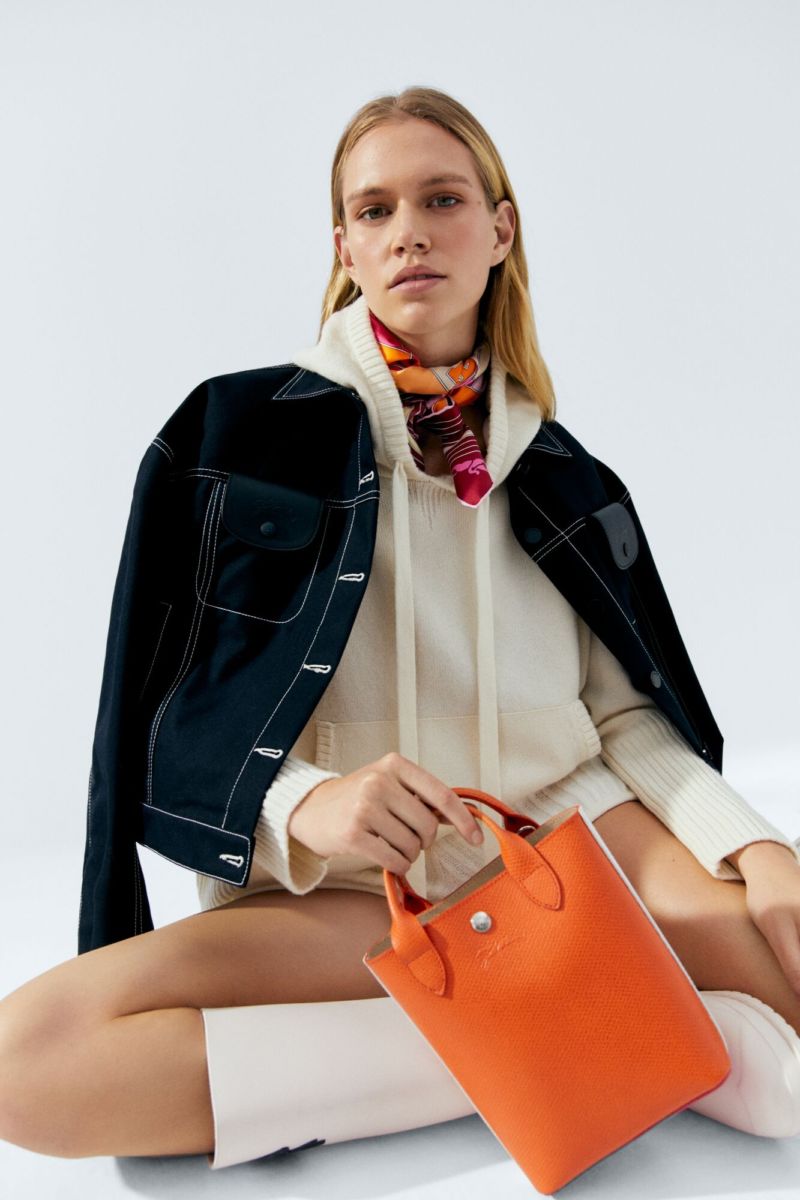 Esta bolsa naranja de Longchamp es la pieza ‘statement’ que necesito en mi closet esta temporada
