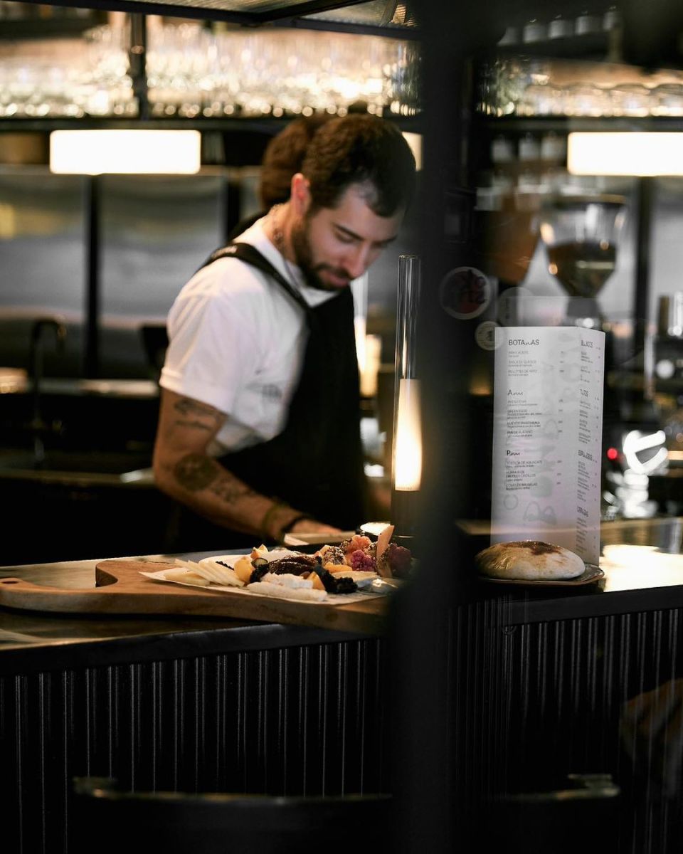 Chef Alonso Madrigal