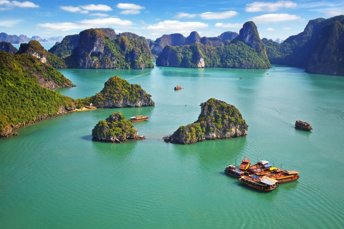 Isla Halong Bay