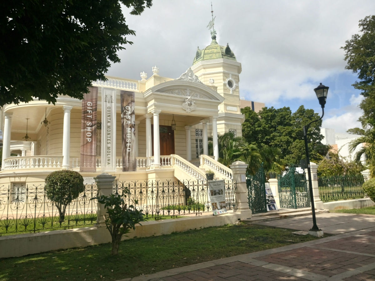 La avenida con más mansiones coloniales en México es perfecta para caminar y comer algo por ahí