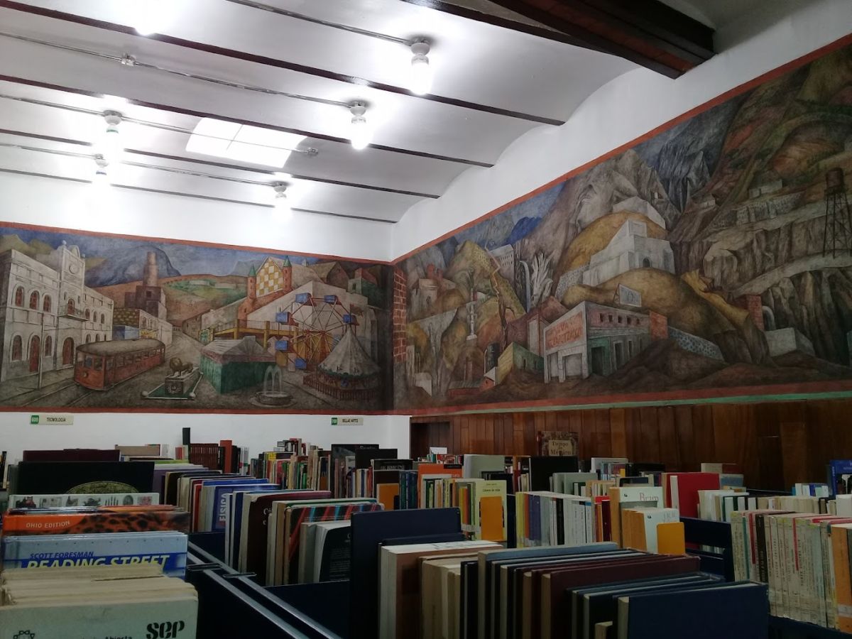 Murales en la Biblioteca Fray Bartolomé de las Casas