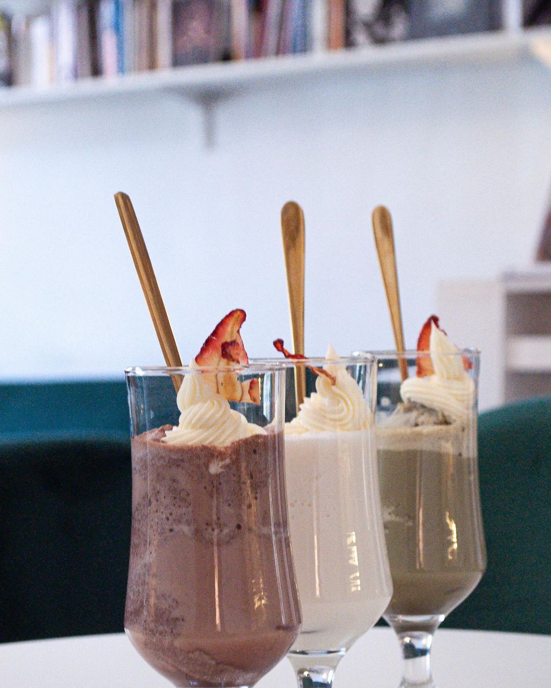 Cafe Rancio Pocos lugares tan perfectos para pasar las tardes de lluvia como esta ...