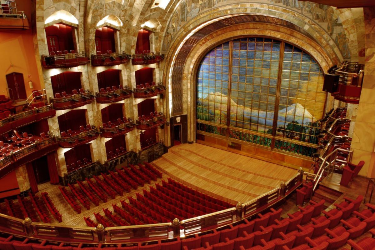 5 espectaculares teatros que necesitas visitar al menos una vez en la CDMX