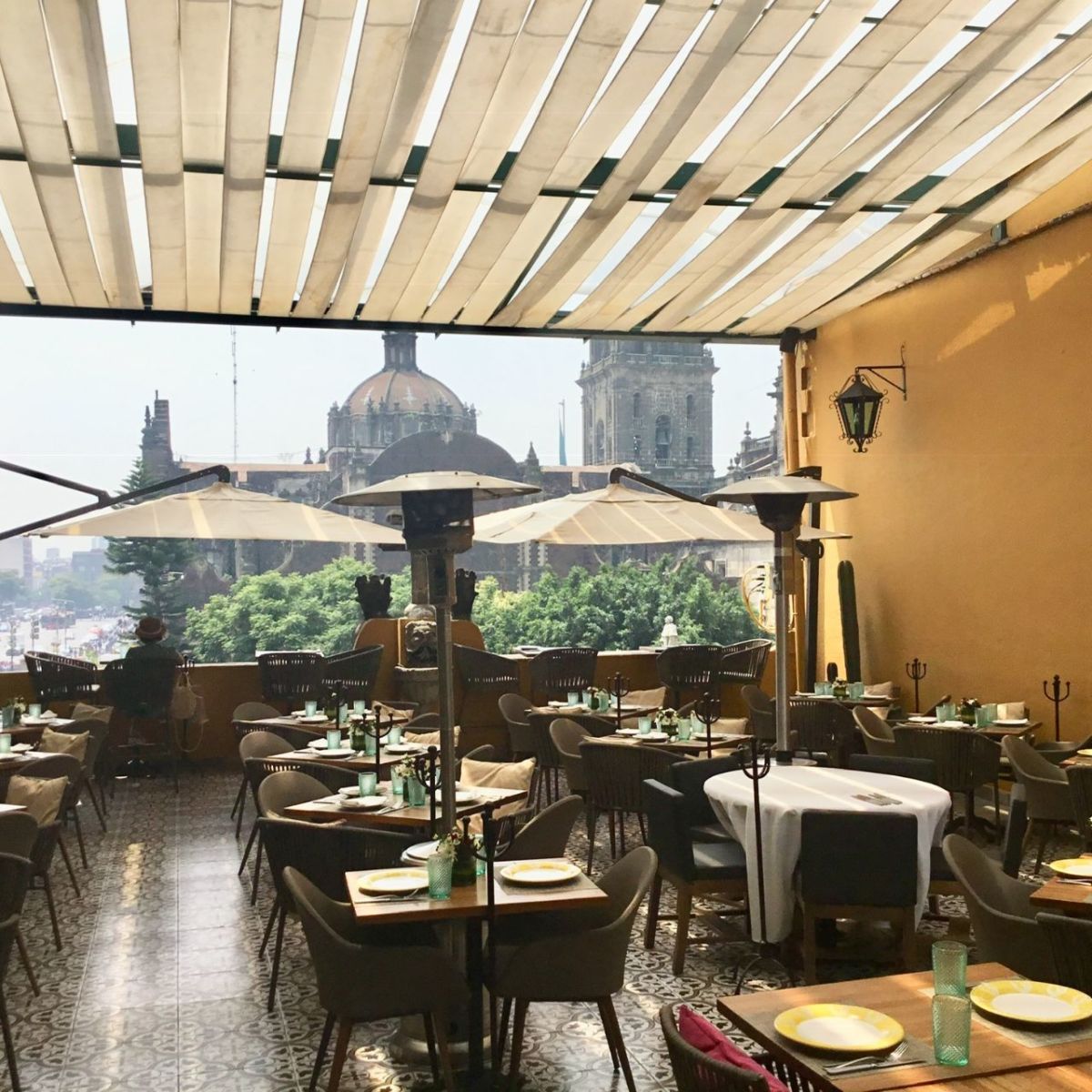 terrazas con vista a la catedral