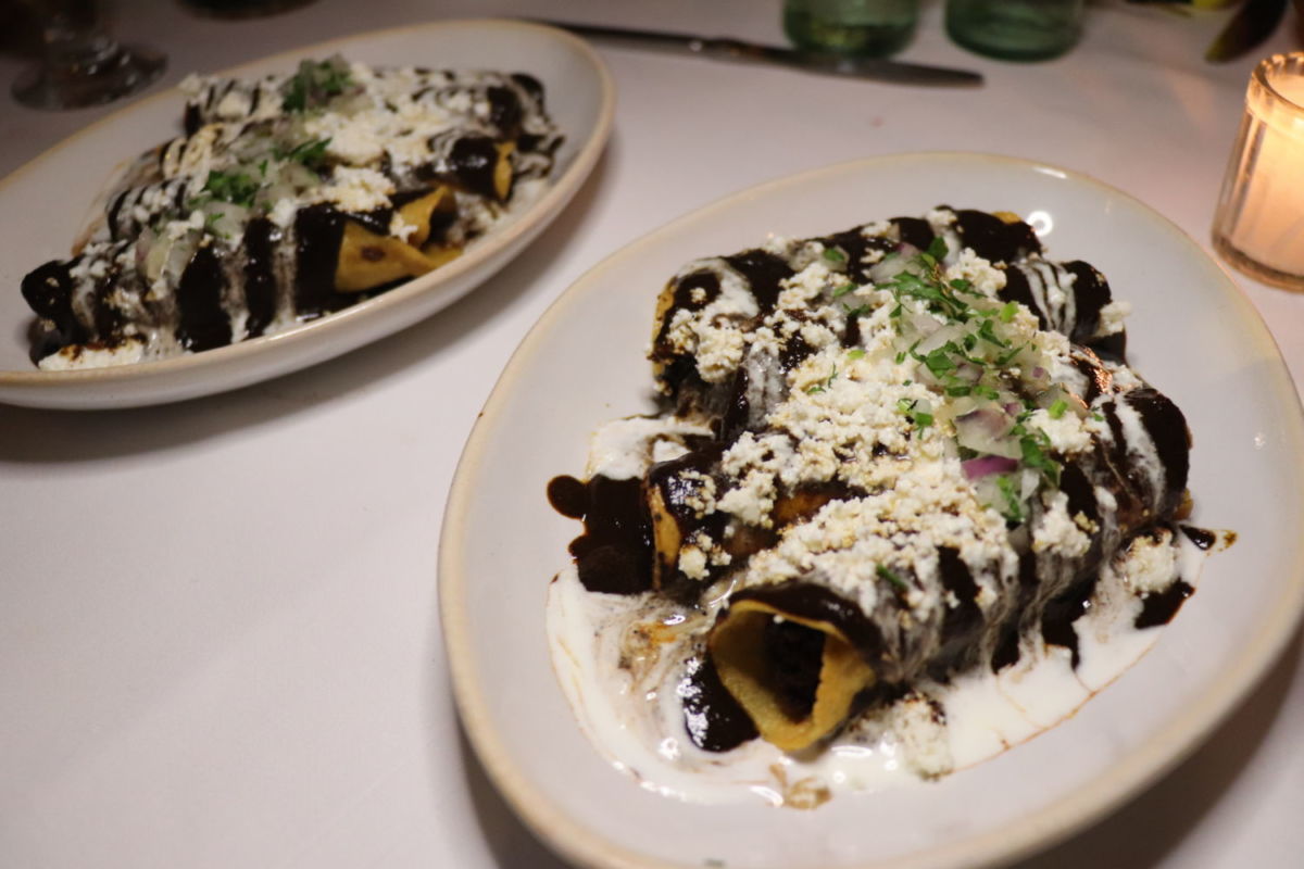 enchiladas de pato con mole
