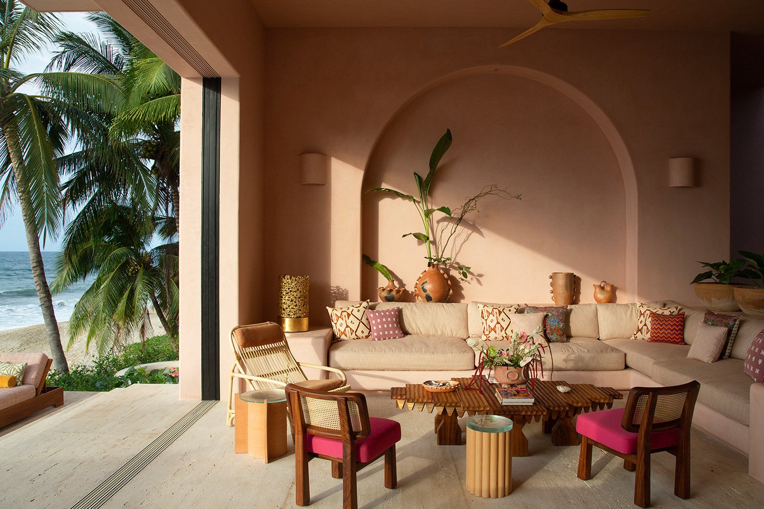 Hablemos de esta casa rosada frente al mar en Sayulita, con servicio de ...
