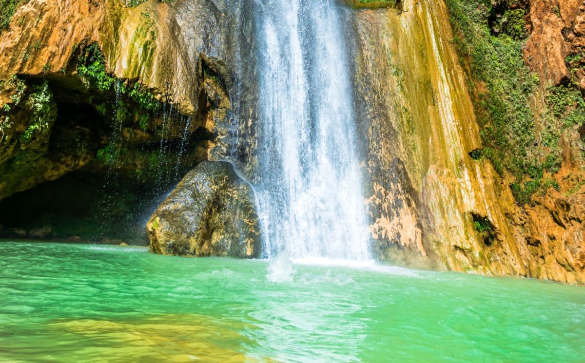 Si caminas por este cañón en México serás recompensado por sus bellas albercas naturales de agua dulce 