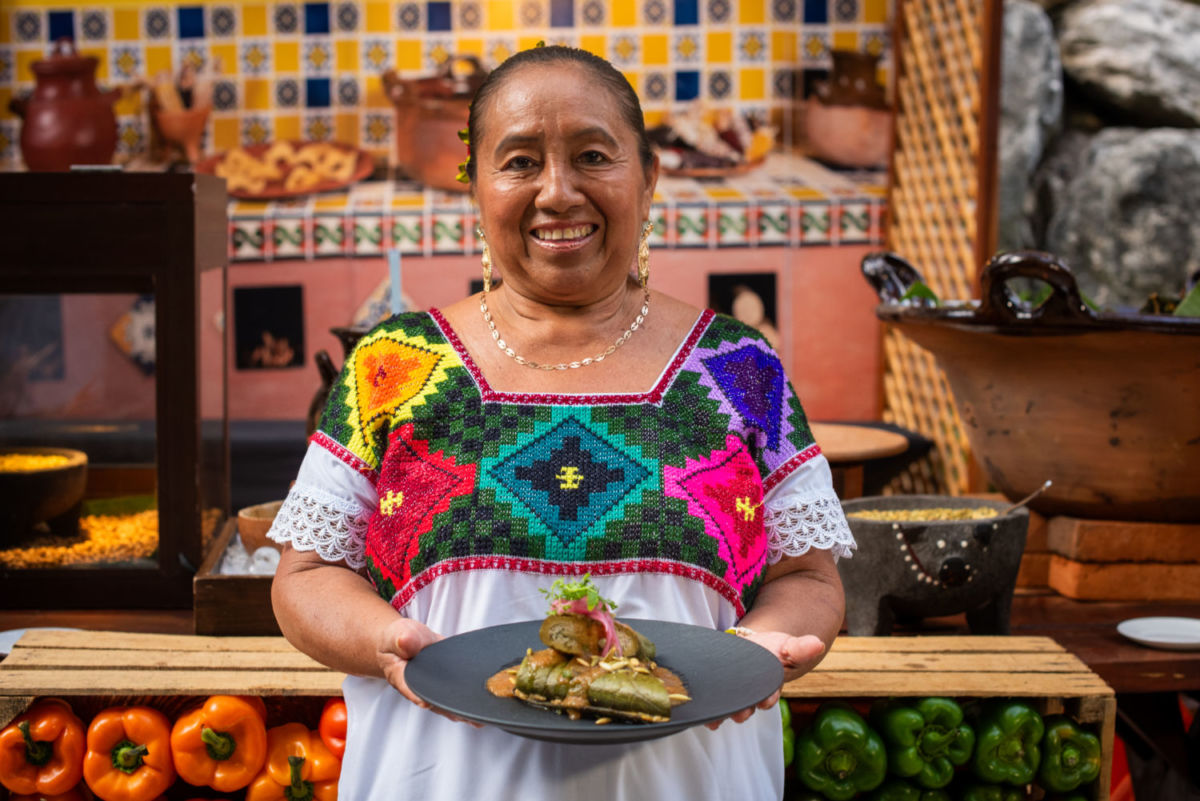 cocinera mexicana tradicional