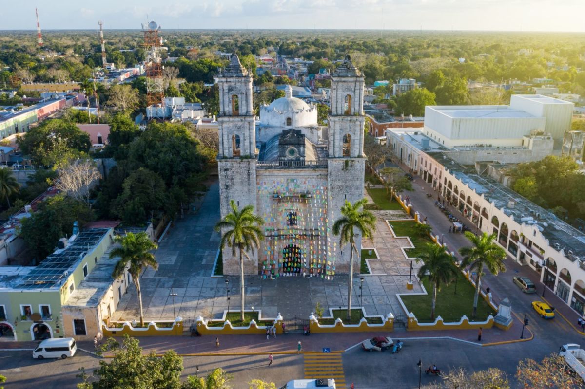 Este hotel en Valladolid se encuentra en la plaza principal, en una casona del siglo XVII