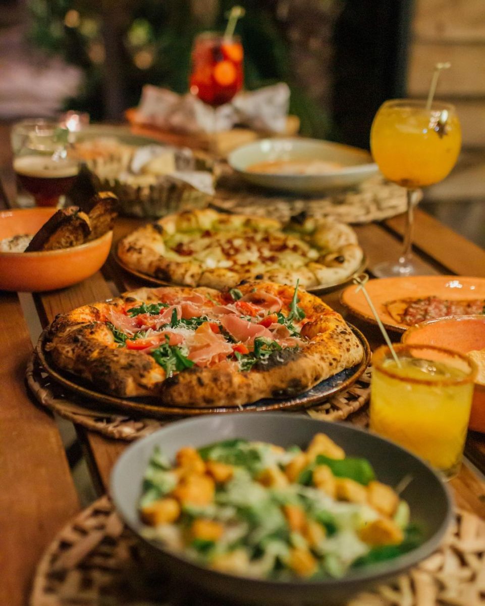 cena con amigos en Querétaro