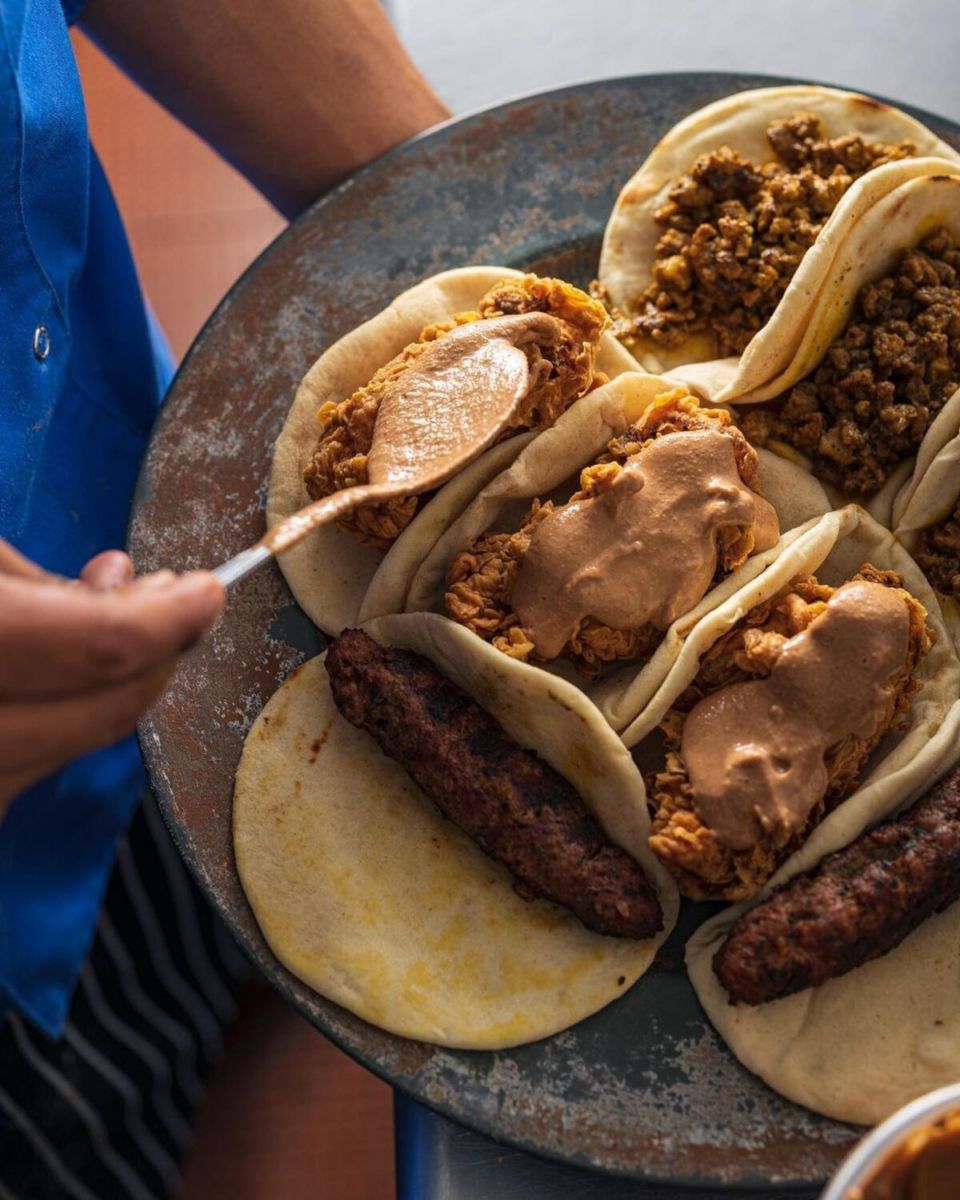 Hay una taquería en la del Valle que te lleva de viaje a Medio Oriente
