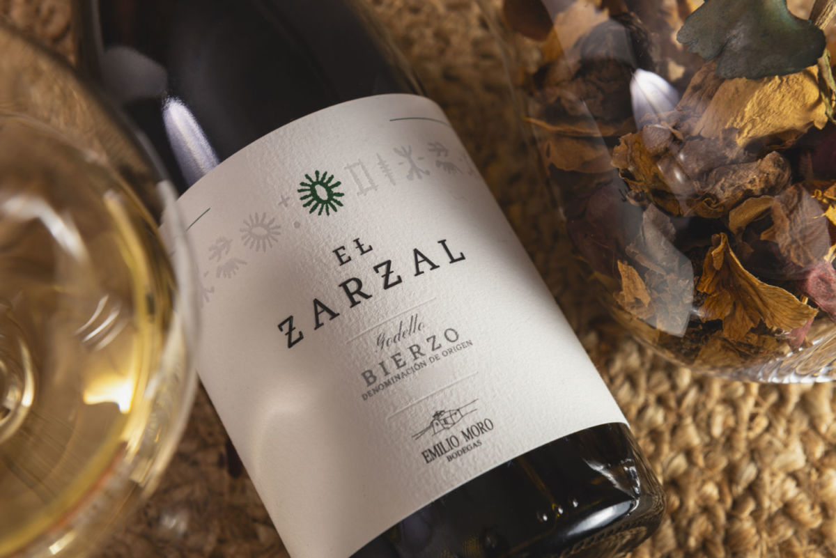 Arte rupestre en las nuevas etiquetas del vino blanco que tienes que probar este septiembre