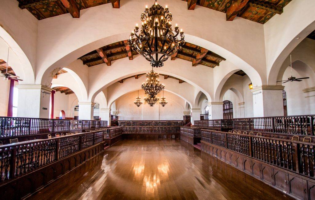 Salón Catedral centro cultural riviera