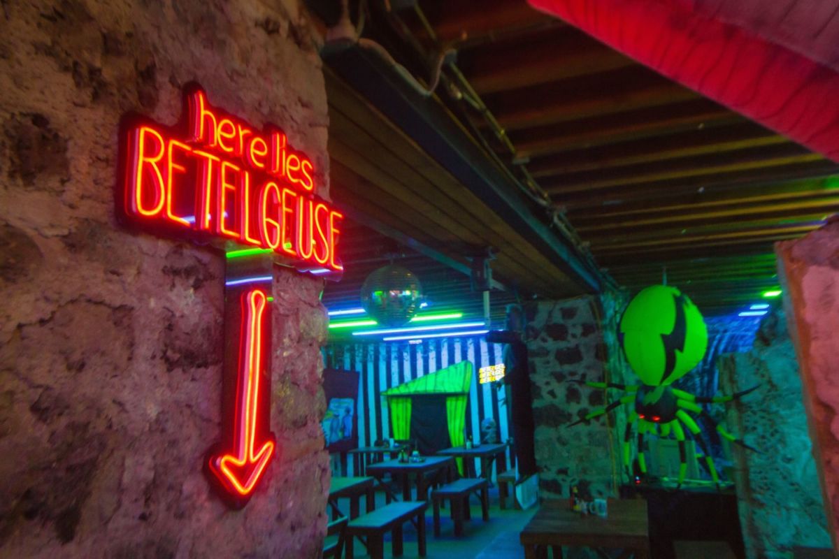 El Extraño Coffee Bar 