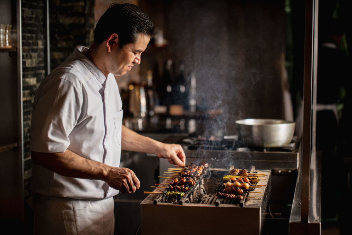El primer restaurante de yakitori en México es casi como teletransportarte a Japón