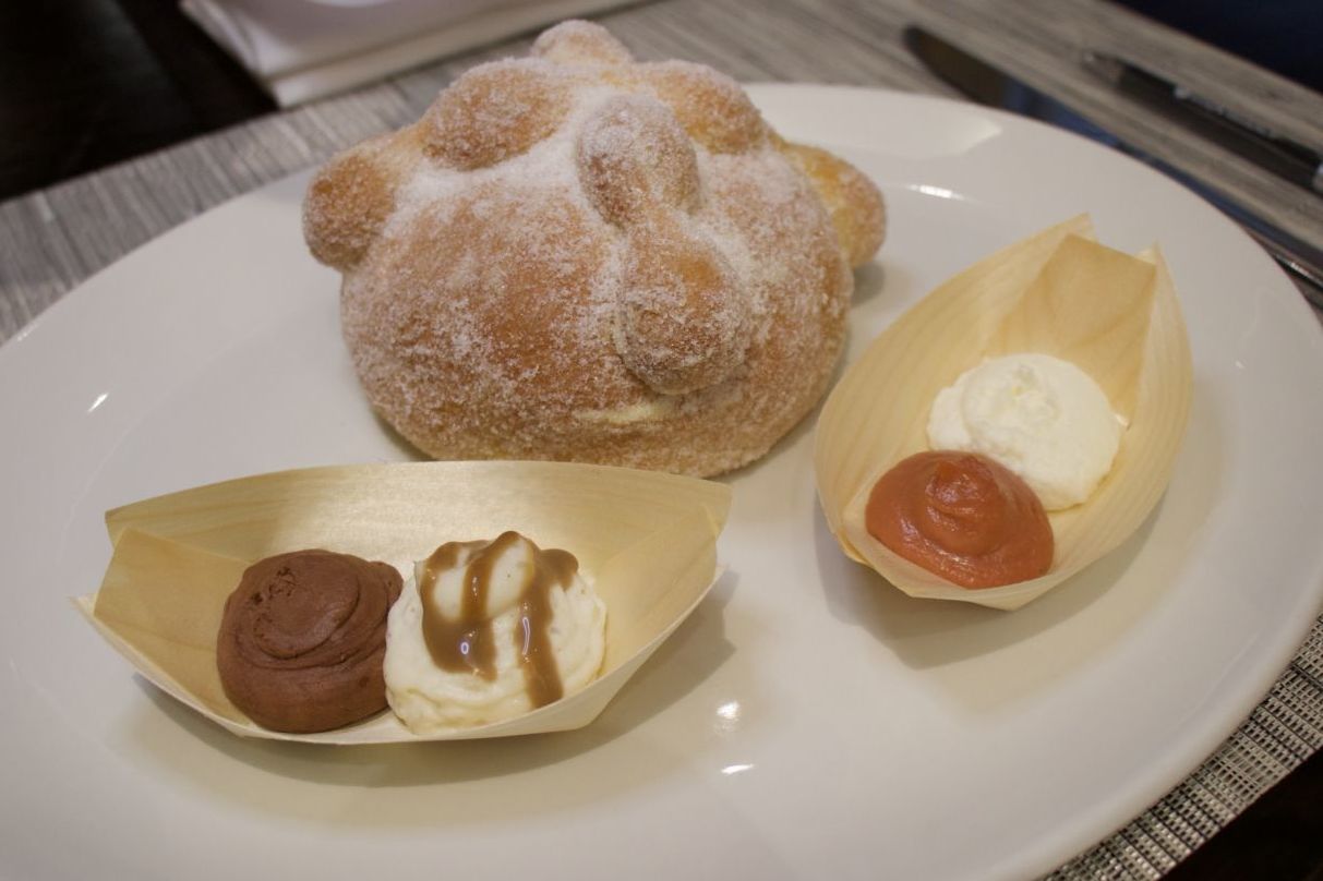 pan de muerto en AMADO