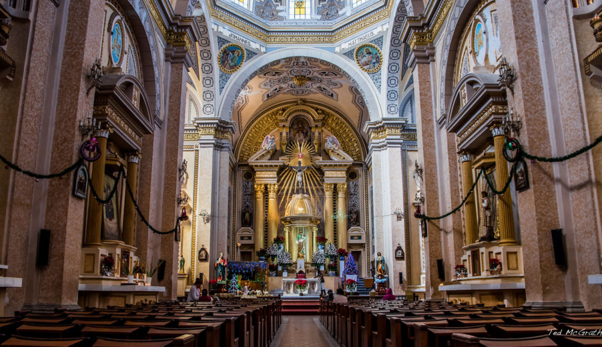 Interior de la Parroquia de San Pedro