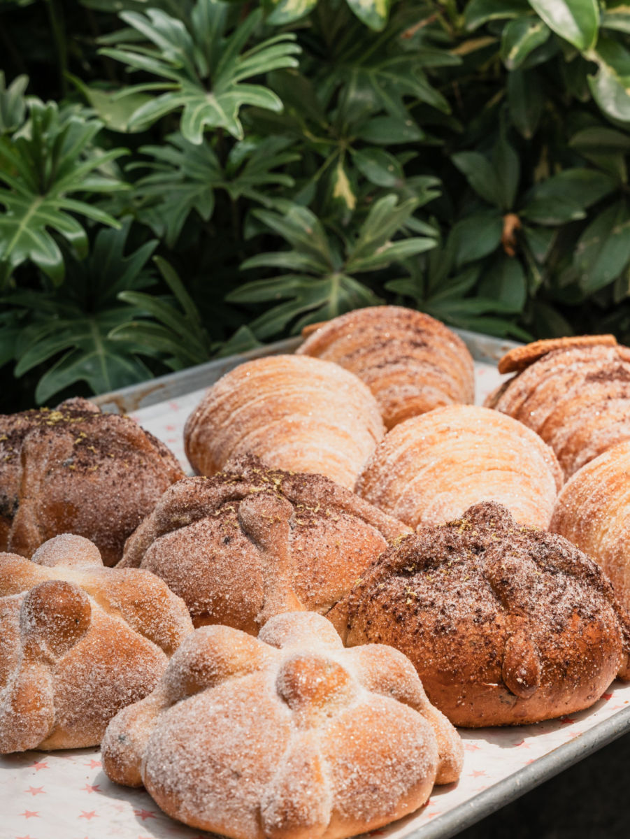 Ya existen los croissants de muerto en la CDMX y te dejarán los ojos en blanco