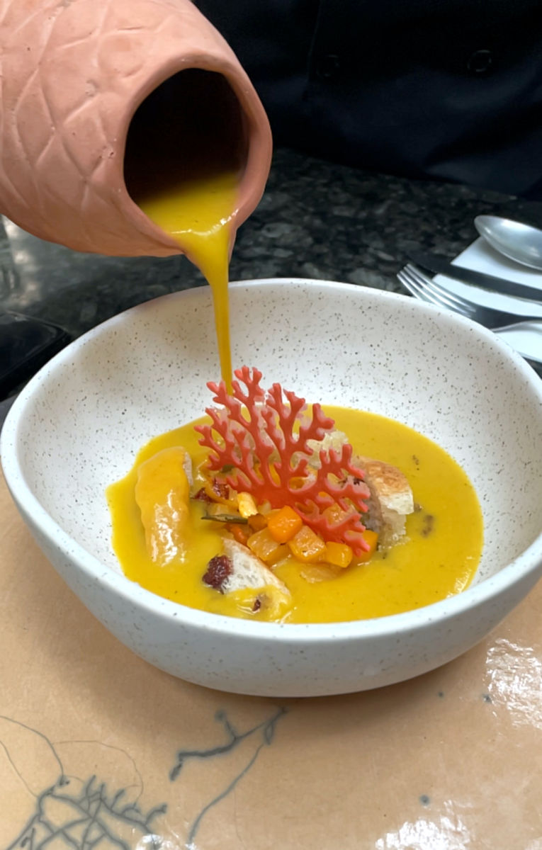 Este restaurante en la CDMX rinde homenaje a los seres queridos con un menú para el duelo