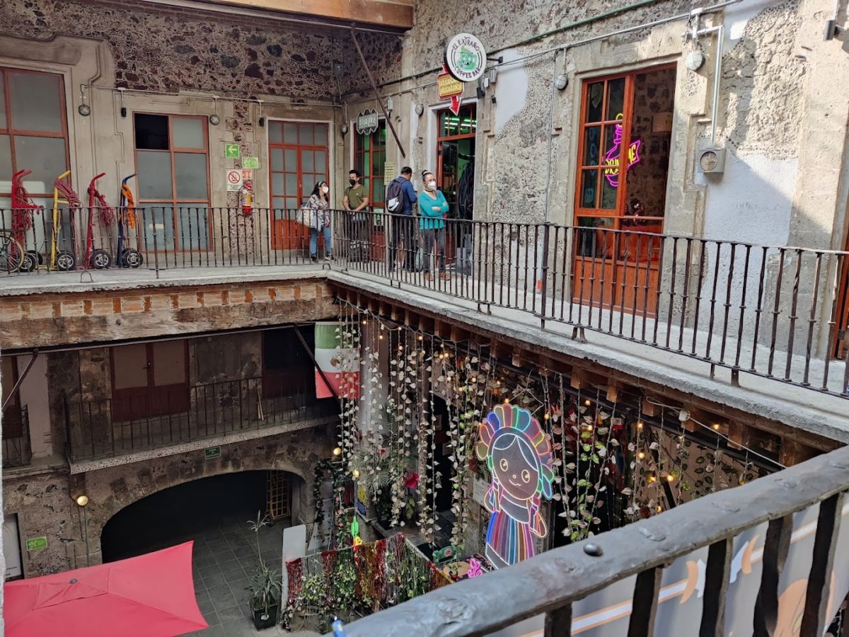 El secretito mejor guardado del Centro Histórico es esta casa de piedra con 300 años donde comes por muy poco 