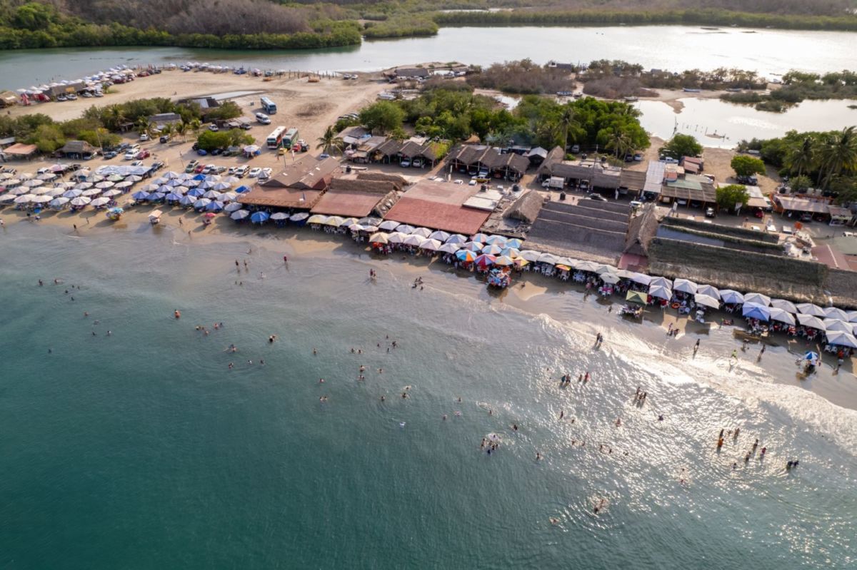 playa la boquita manzanillo