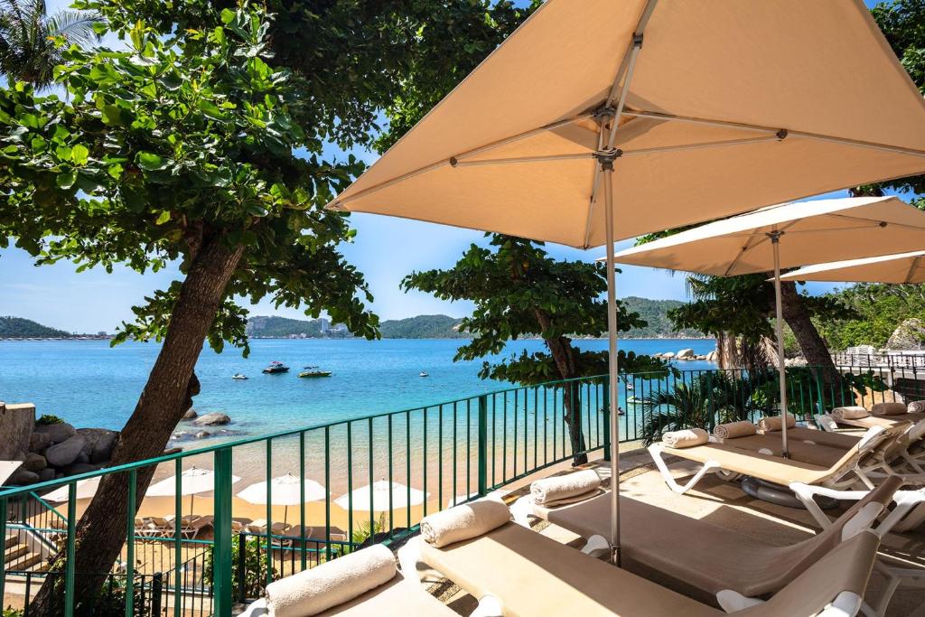 hoteles para pasar año nuevo en Acapulco