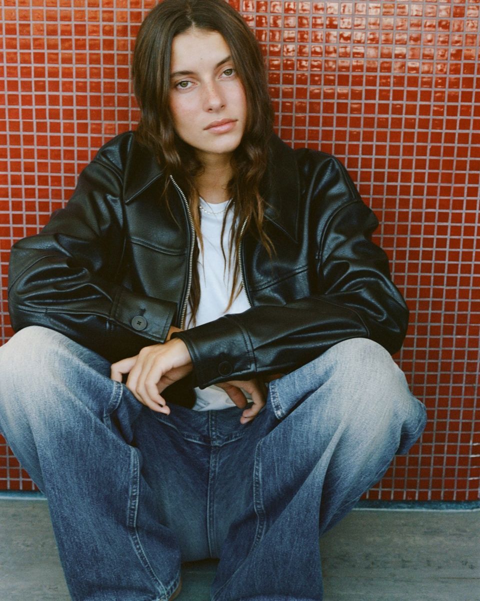 6 maneras de combinar tus chamarras de cuero esta temporada (serás la más cool y la más abrigada)