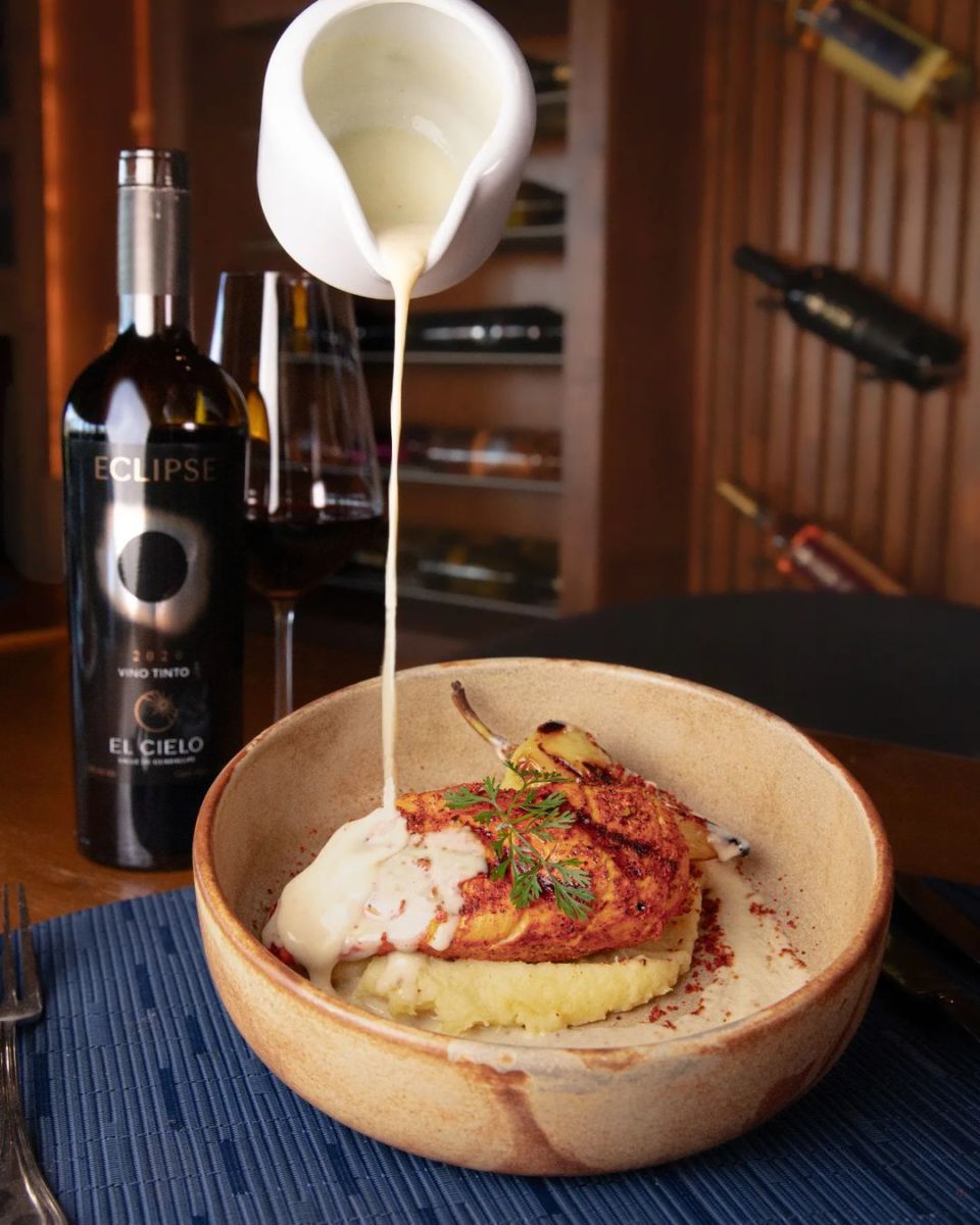 Cocina fusión Baja y Yucatán. 