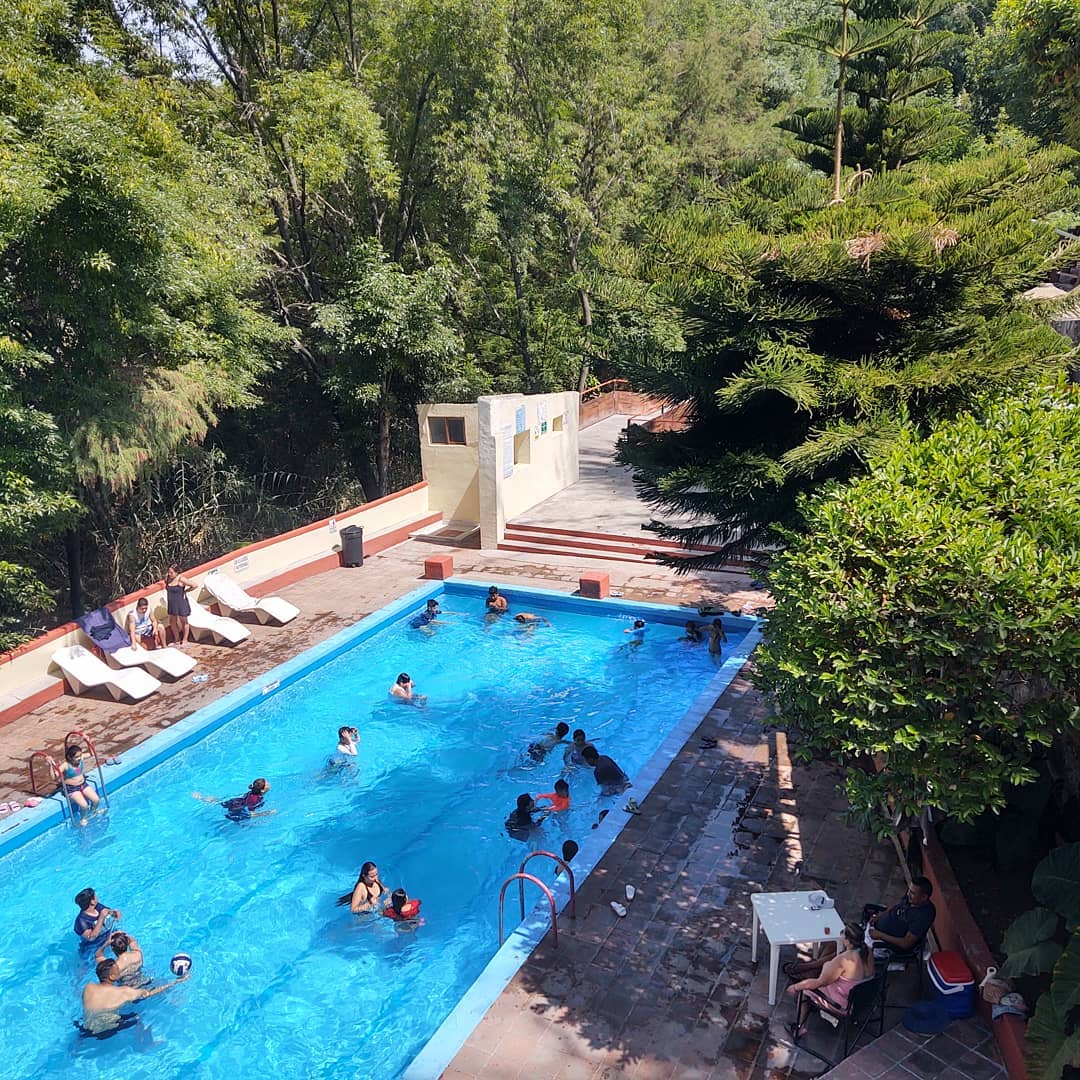 Es considerado como el primer balneario de Hidalgo y sus aguas termales son ideales para nadar y purificar el cuerpo