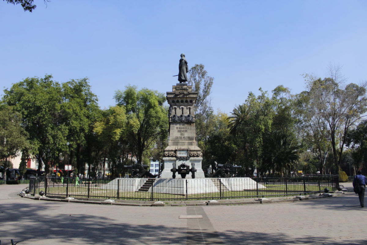 Plaza-de-la-Ciudadela