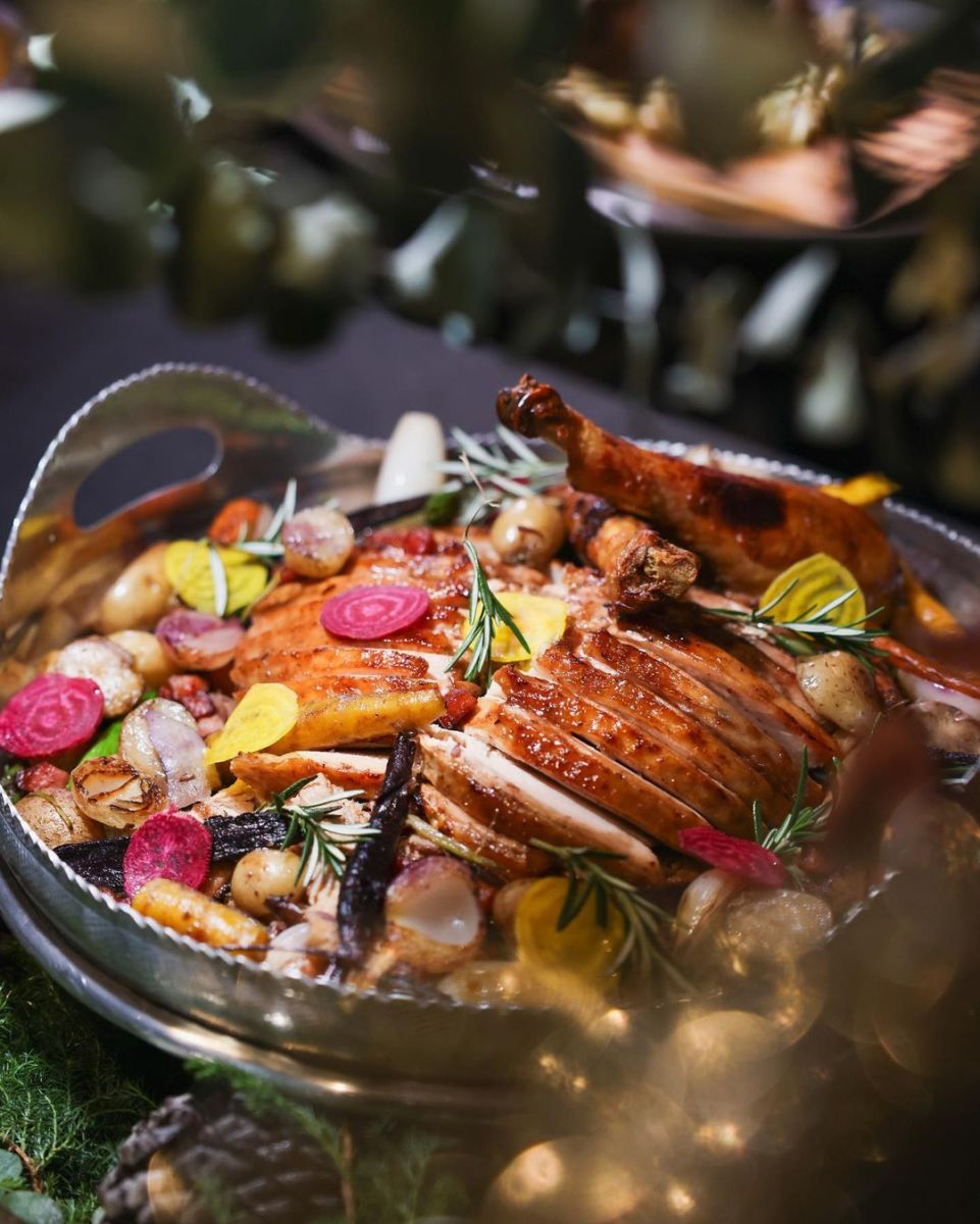 Pavo relleno y gravy