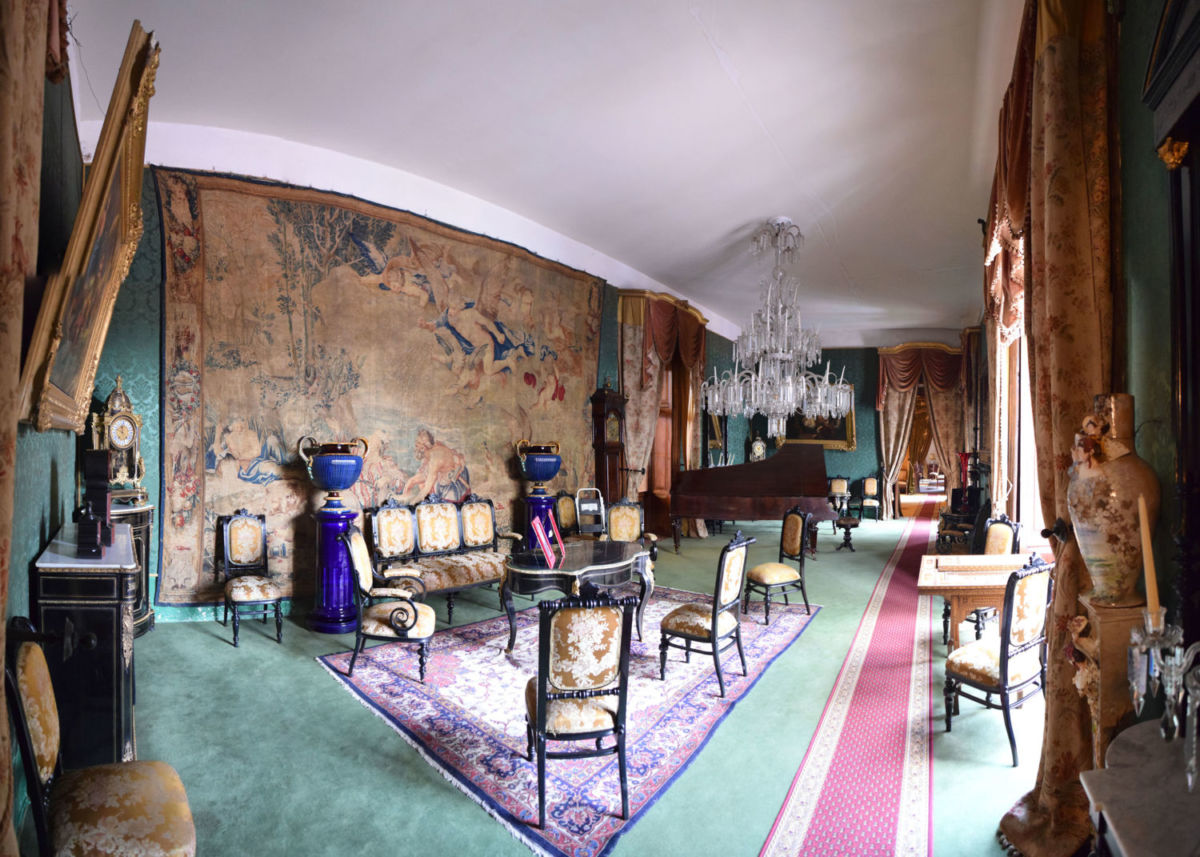 Muebles del siglo XIX.