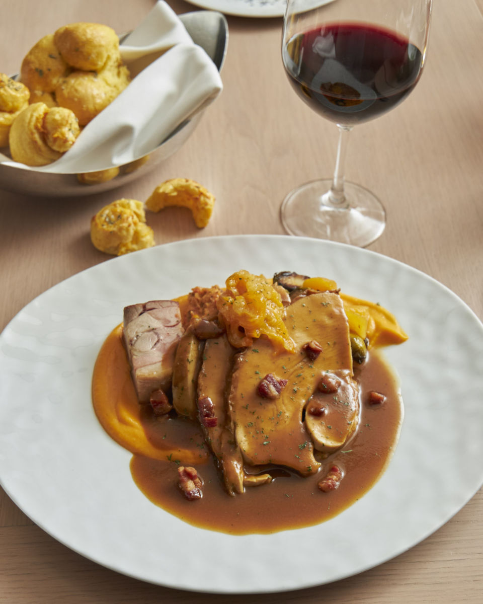 Pavo Rostizado con puré de camote. 