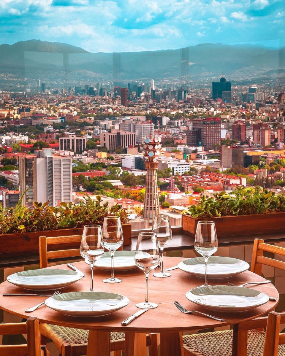 qué hacer en la torre latino