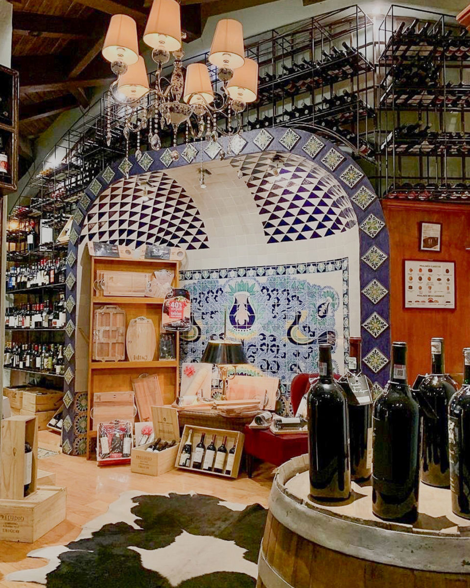 Casa Barrio, una tienda de productos gourmet abajo de Barrio Sur