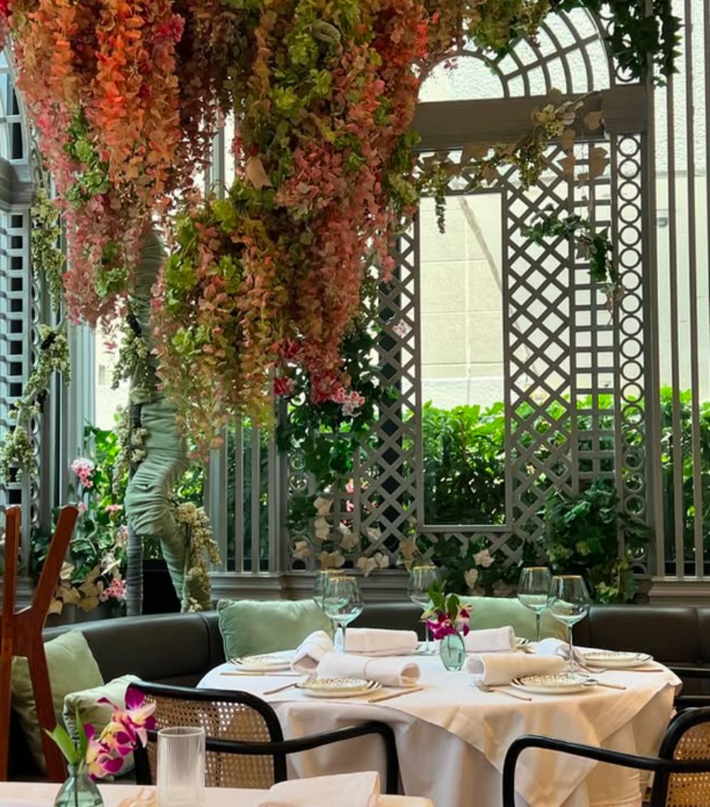 Terraza de restaurante Lilou en Polanco.