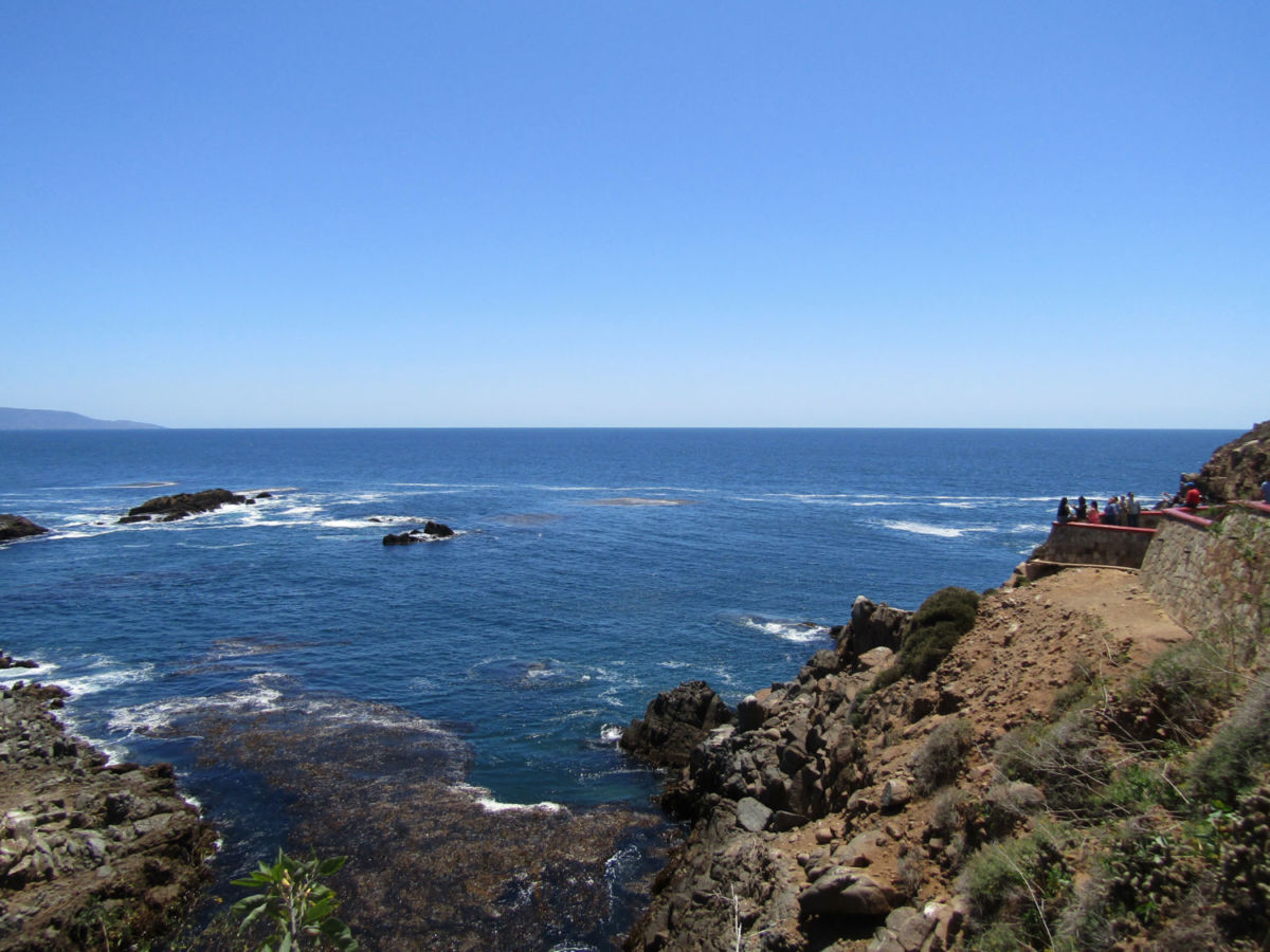 las aguas de ensenada no son aptas para nadar, pero sí para dar paseos en bote