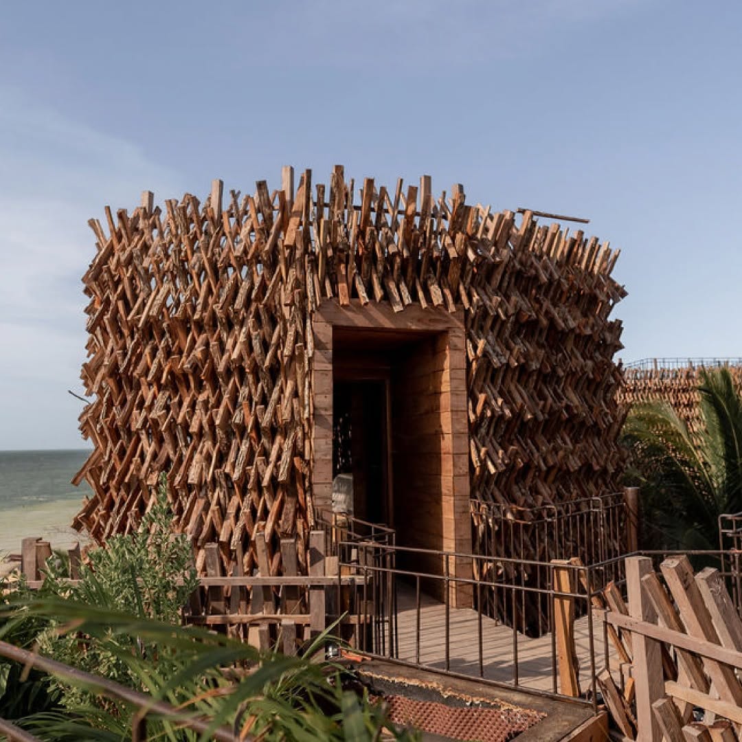 hospedarte en noamde holbox es como estar en una casita del arbol en medo del caribe mexicano