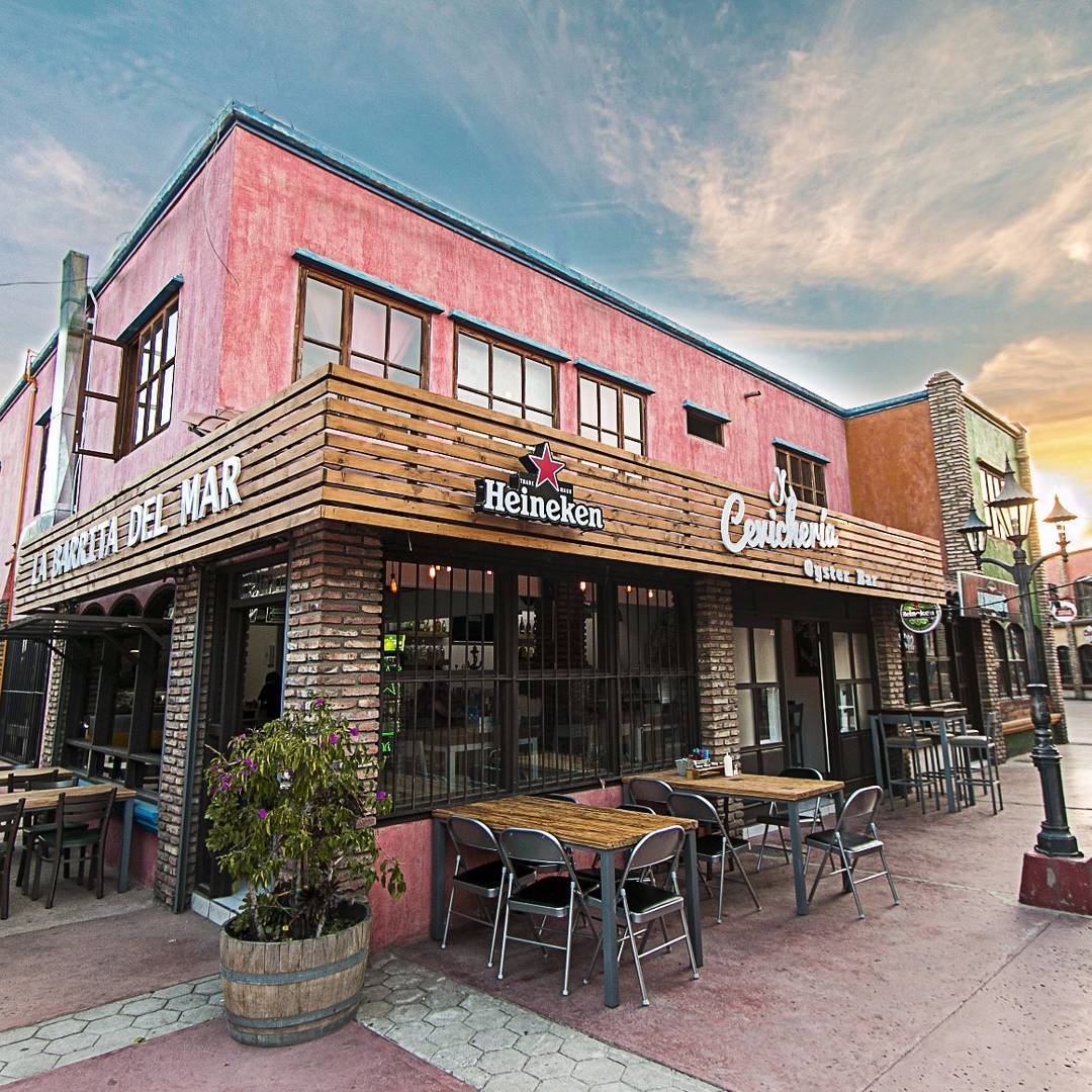 Cevicheria Oyster and Bar en el centro de Ensenada. 