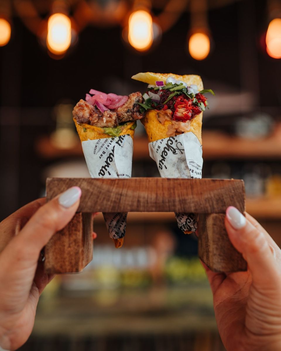 ¿Mariscos frescos en Ensenada con una propuesta muy cool? Este es tu lugar