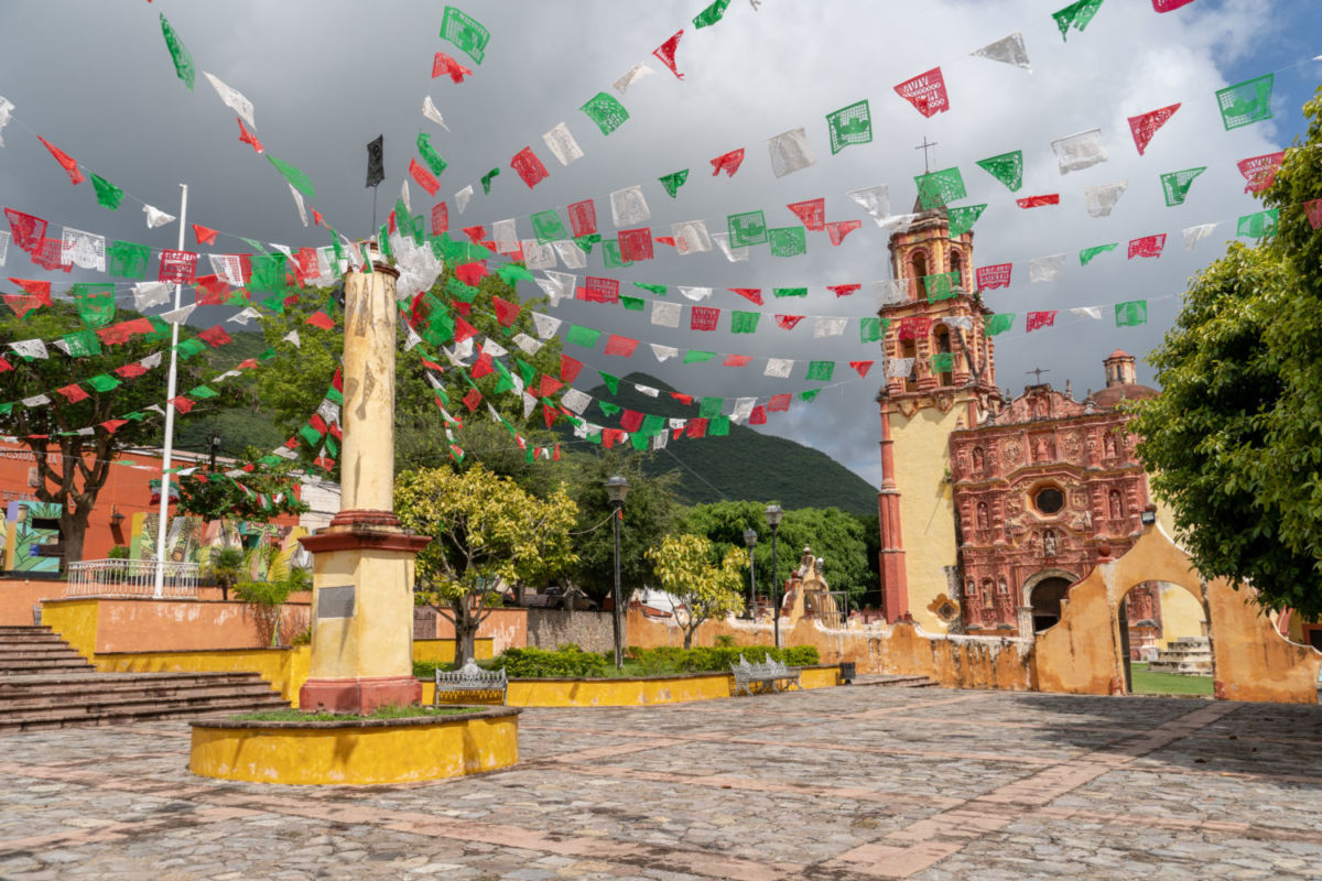 Misión en Landa de Matamoros
